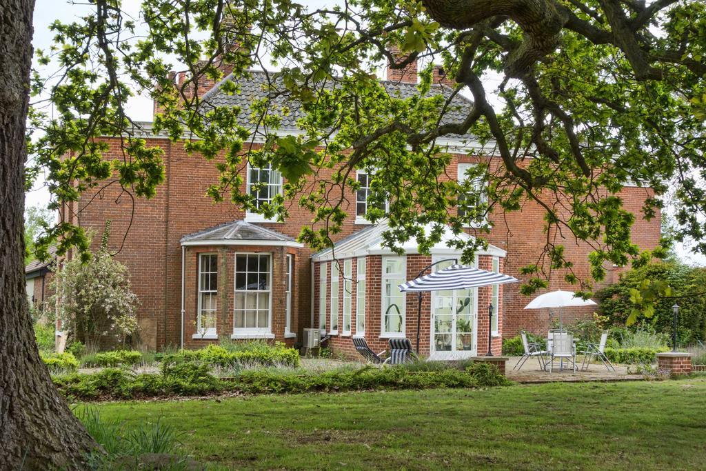 Lingwood Hall 外观 照片