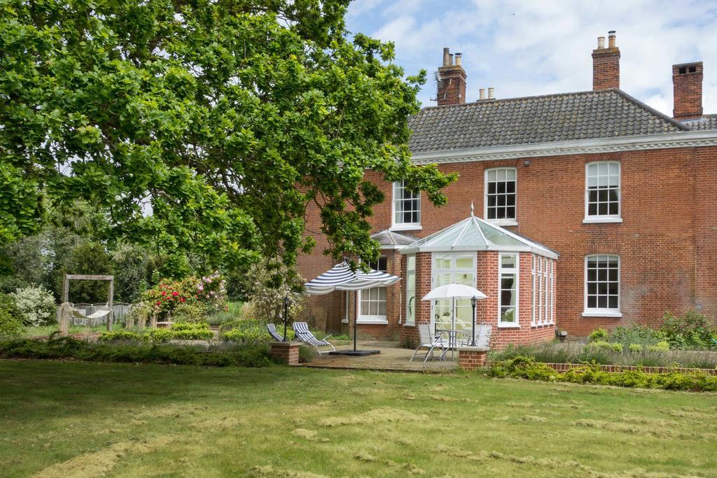 Lingwood Hall 外观 照片