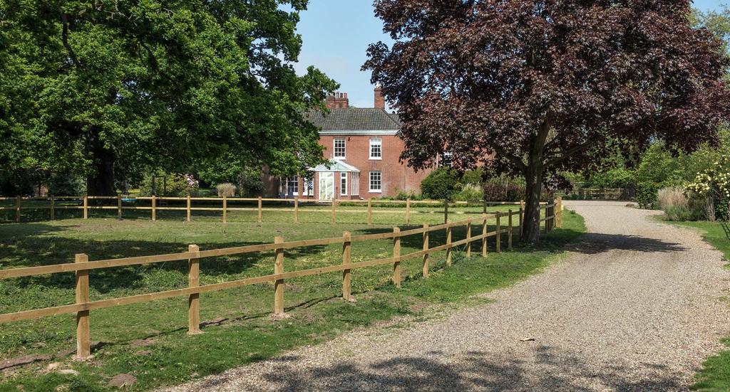 Lingwood Hall 外观 照片